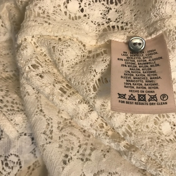 Maeve 6 Lace & Solid Blouse -> Maeve 6 Lace & Solid Blouse - Picture 4 of 6